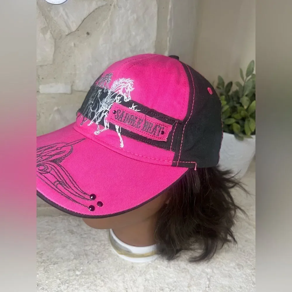 Saddle Brat pink/black baseball cap